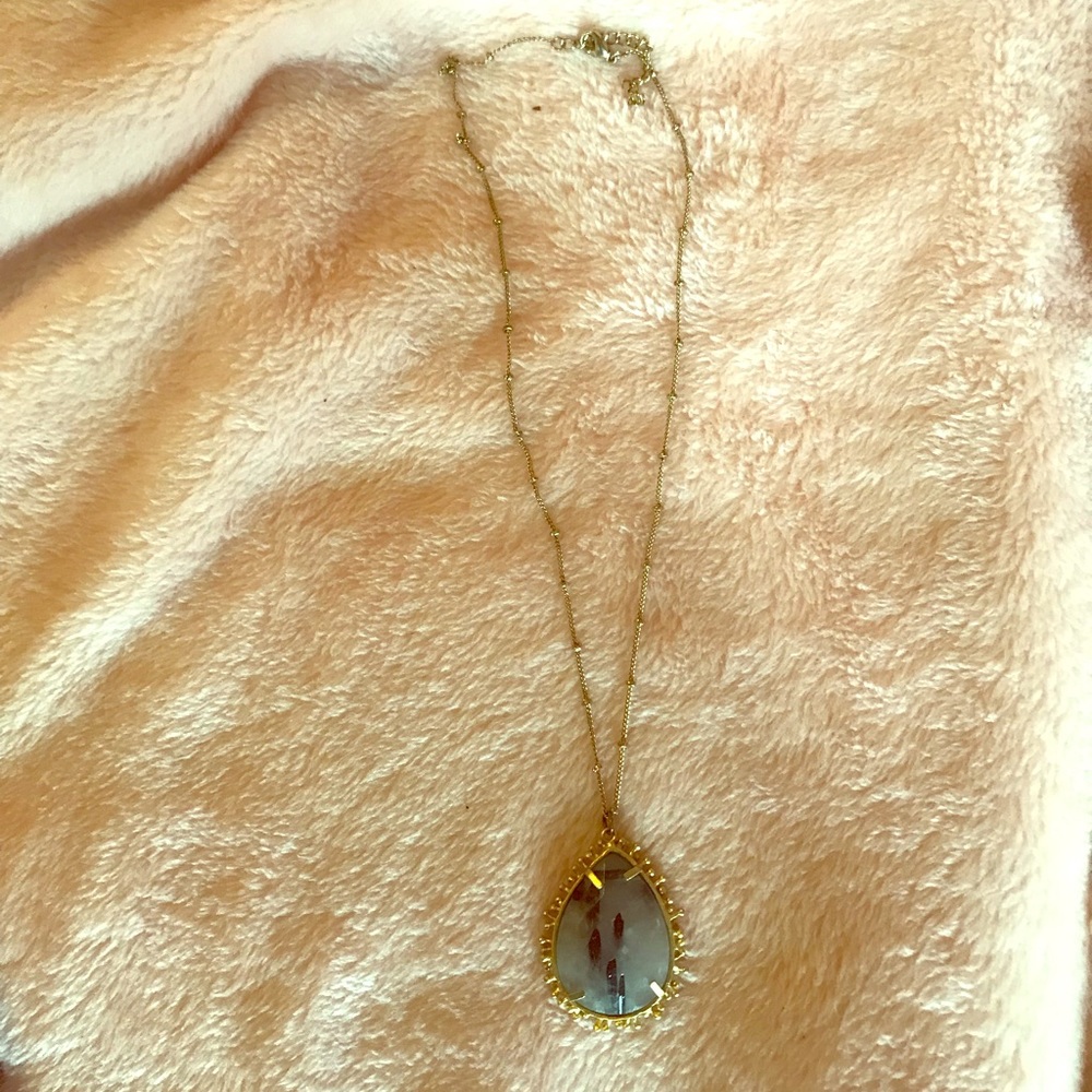 Pretty stone necklace with gold